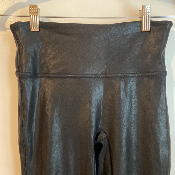 SPANX Faux Leather Leggings - Picture 5 of 9